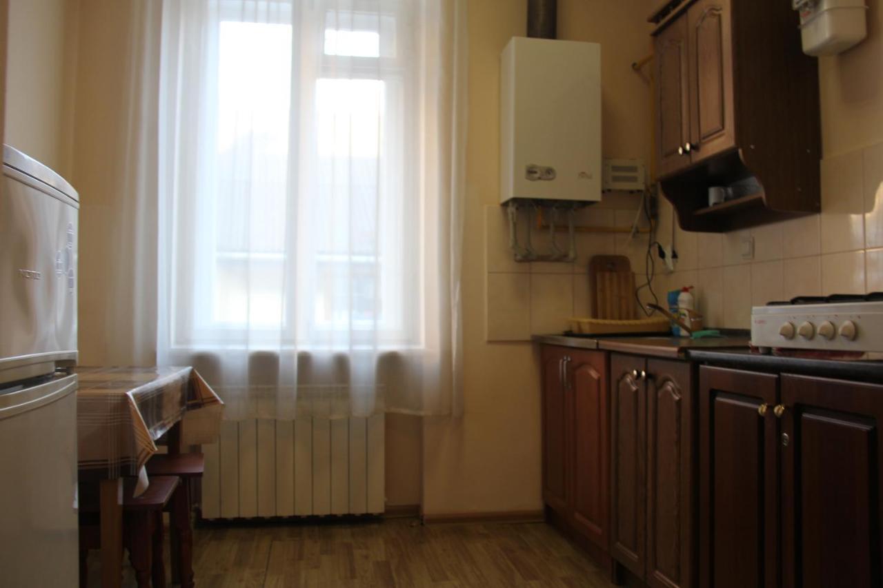 Apartments Domovik ,Kirilla I Mefodiya, 5 Mukachevo Exterior foto