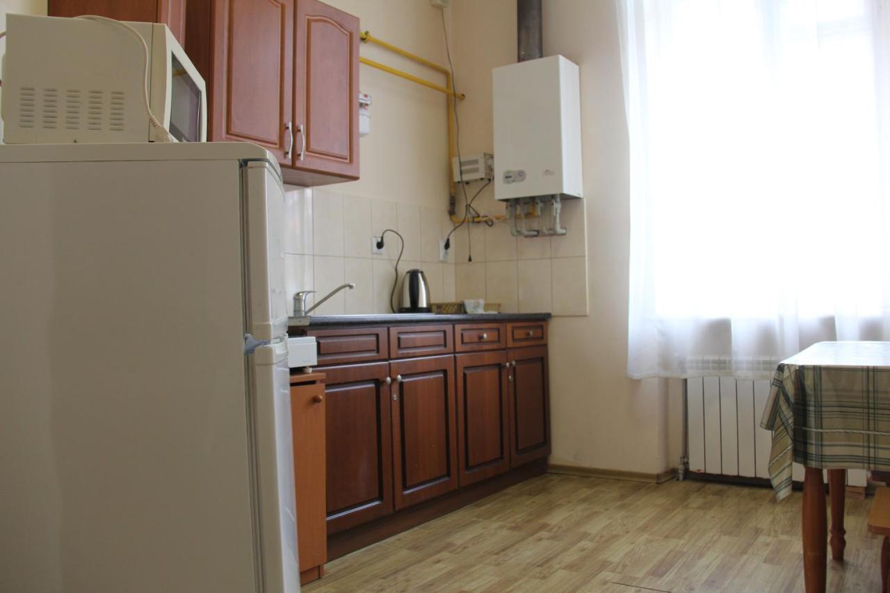Apartments Domovik ,Kirilla I Mefodiya, 5 Mukachevo Exterior foto