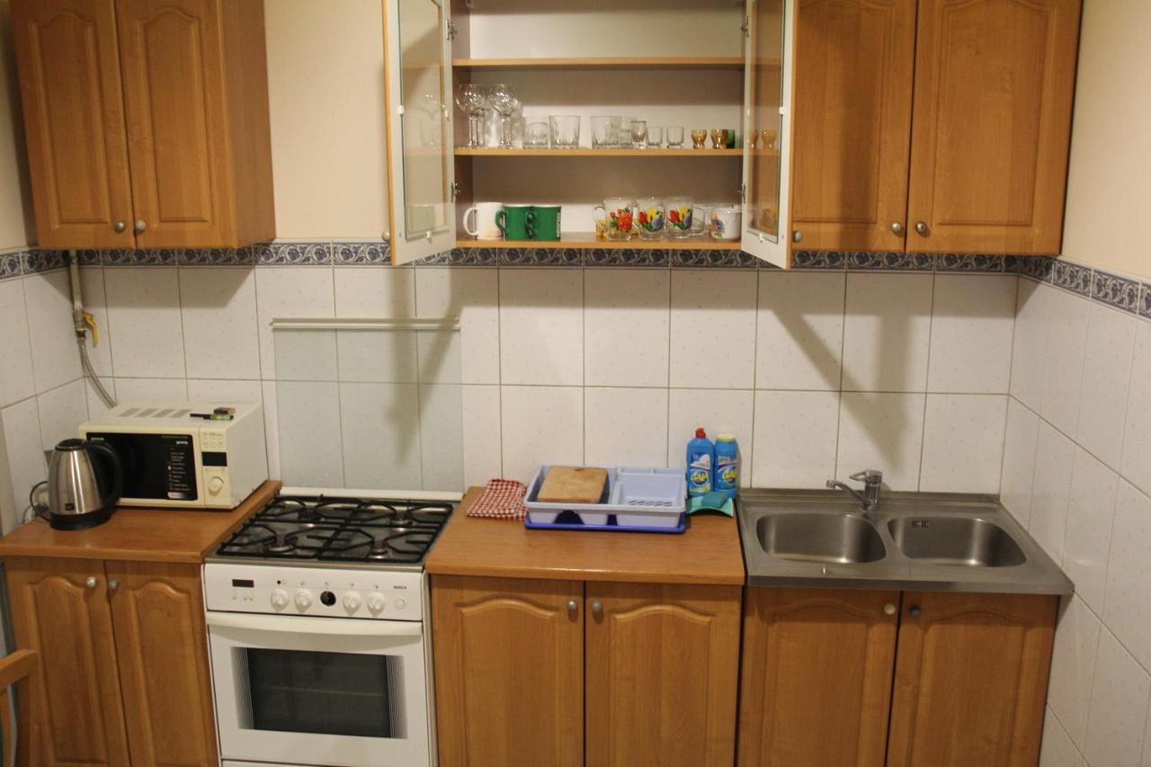 Apartments Domovik ,Kirilla I Mefodiya, 5 Mukachevo Exterior foto