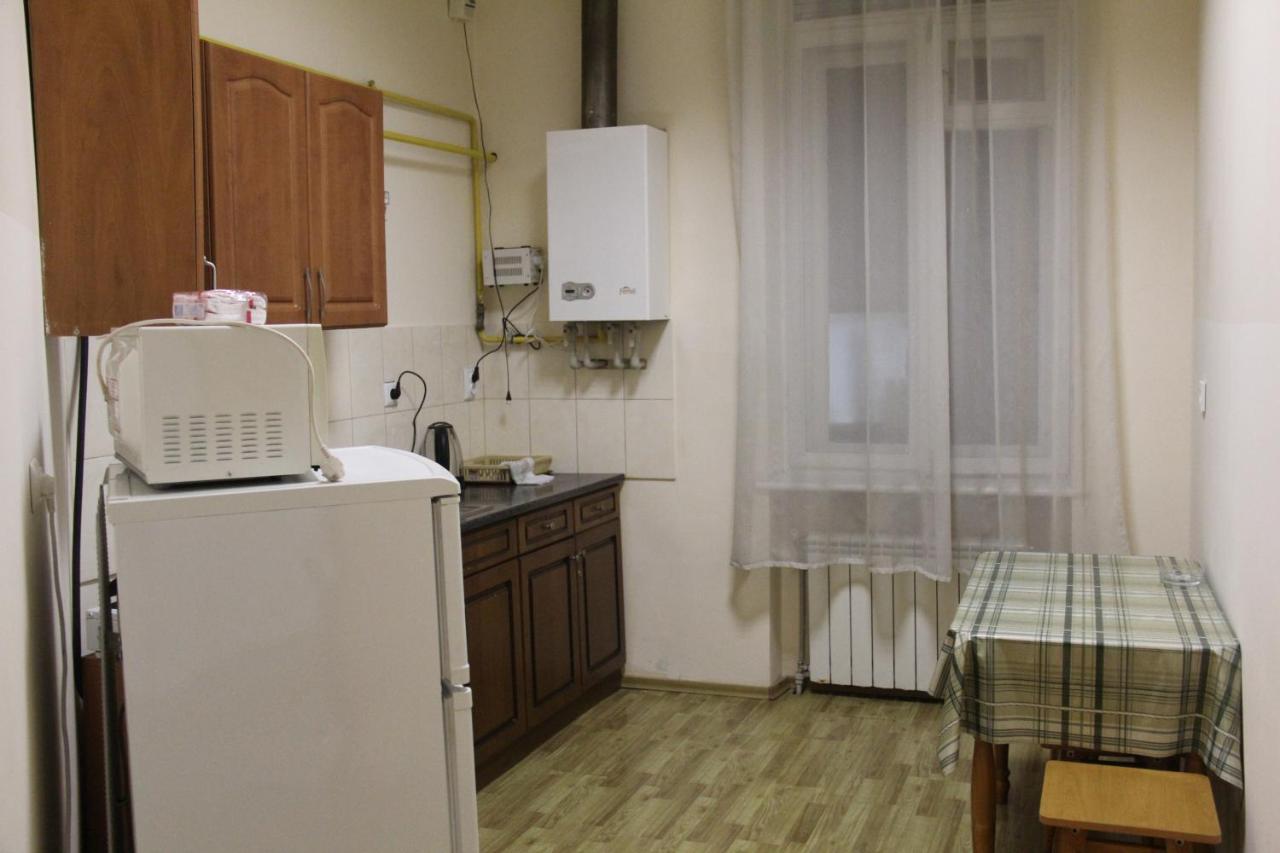 Apartments Domovik ,Kirilla I Mefodiya, 5 Mukachevo Exterior foto